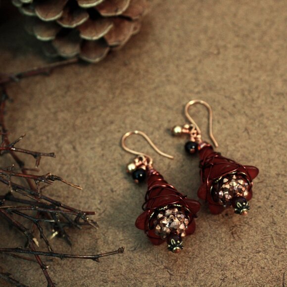 Copper Wire Red Christmas Holiday Earrings - Picture 1 of 5